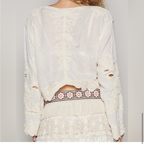 POL Boho Bohemian Bell Sleeve Top NWT - Picture 5 of 6